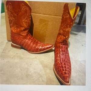 Crocodile Embossed Cowboy Boots 9.5 fits like a 10, 10.5